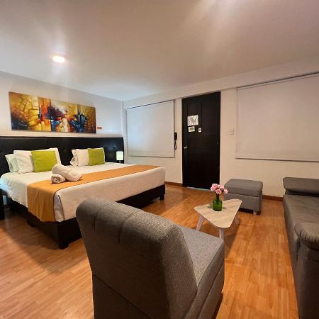 Hotel Ferias Park Bogota Bagian luar foto