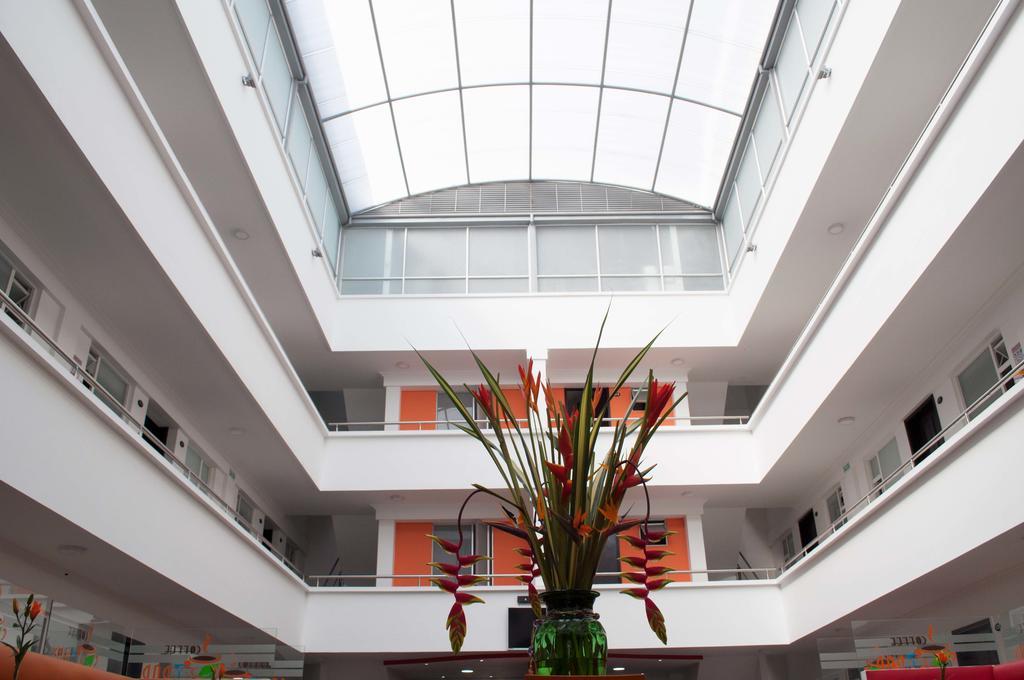 Hotel Ferias Park Bogota Bagian luar foto
