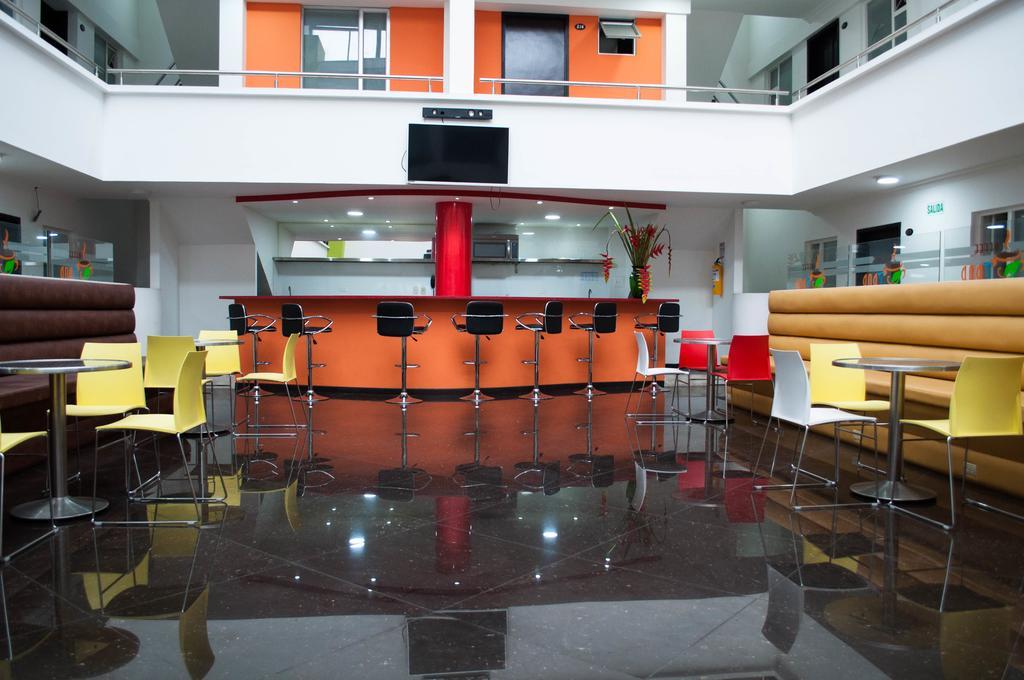 Hotel Ferias Park Bogota Bagian luar foto