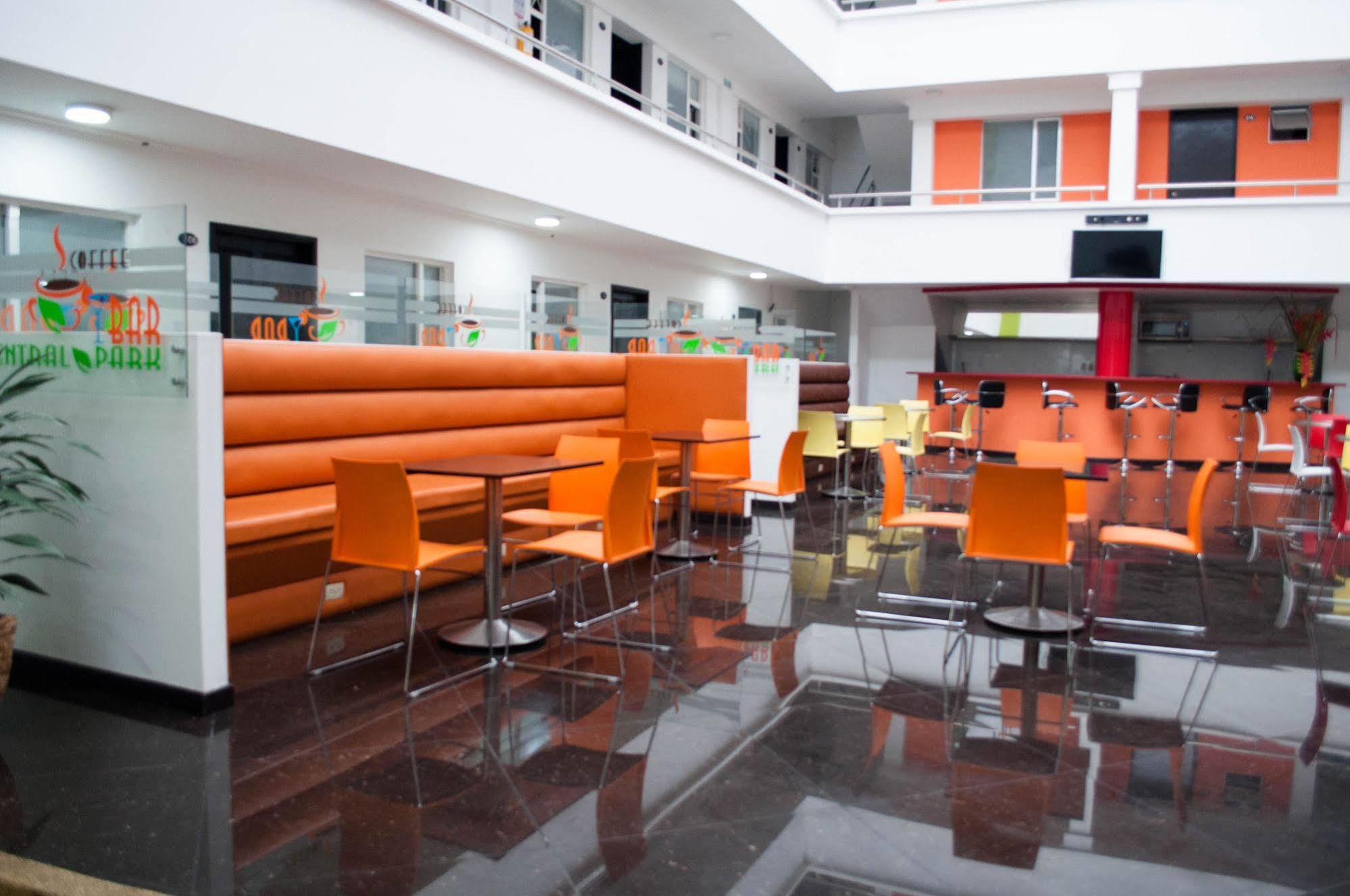 Hotel Ferias Park Bogota Bagian luar foto